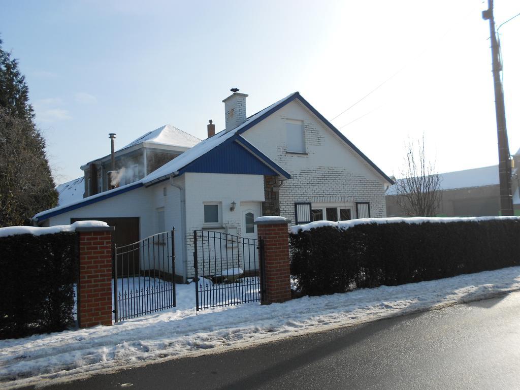 Gite De La Rhosnes Amougies Ruang foto